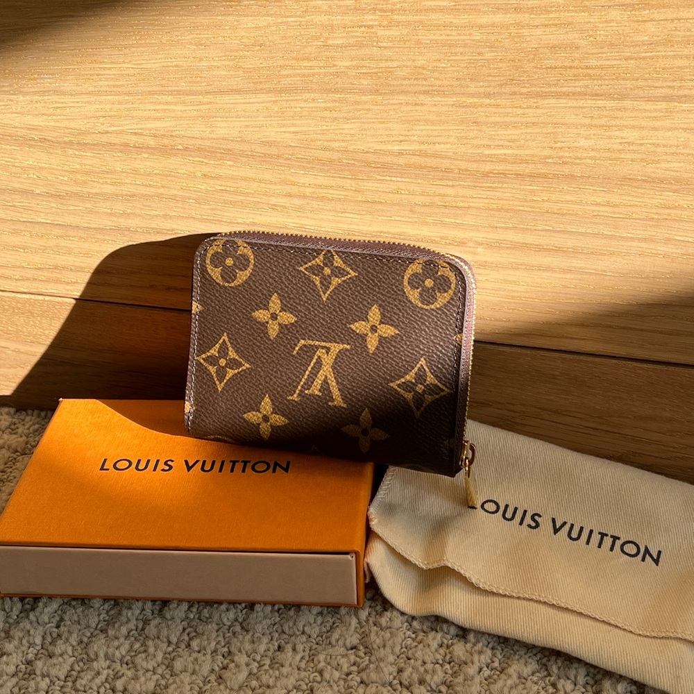Louis Vuitton Monogram Zippy Coin Wallet Purse